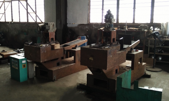 hot chamber die casting machine body